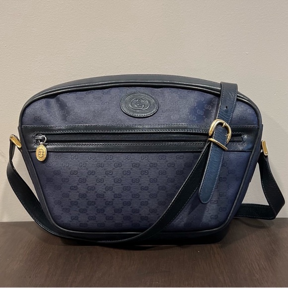 Gucci Handbags - Vintage Gucci GG Navy Blue Canvas w/ leather Crossbody Bag